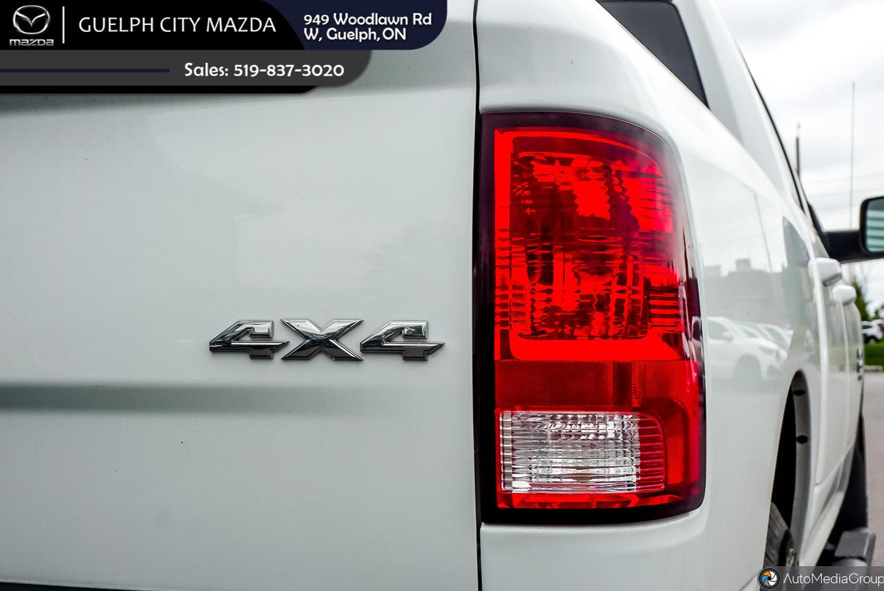 2022 RAM 1500 Ram Classic Crew Cab 4x4 (DS) SLT (140.5 WB 5'7 Box) SWB Photo4