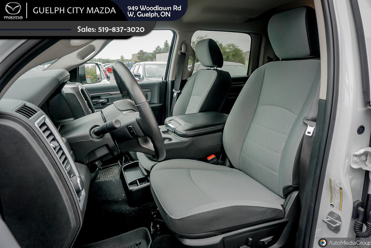 2022 RAM 1500 Ram Classic Crew Cab 4x4 (DS) SLT (140.5 WB 5'7 Box) SWB Photo