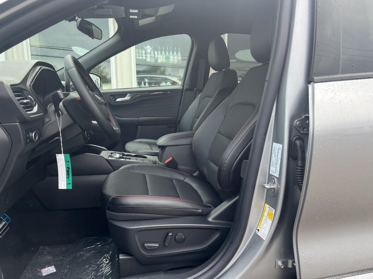 2024 Ford Escape ST-Line AWD Photo