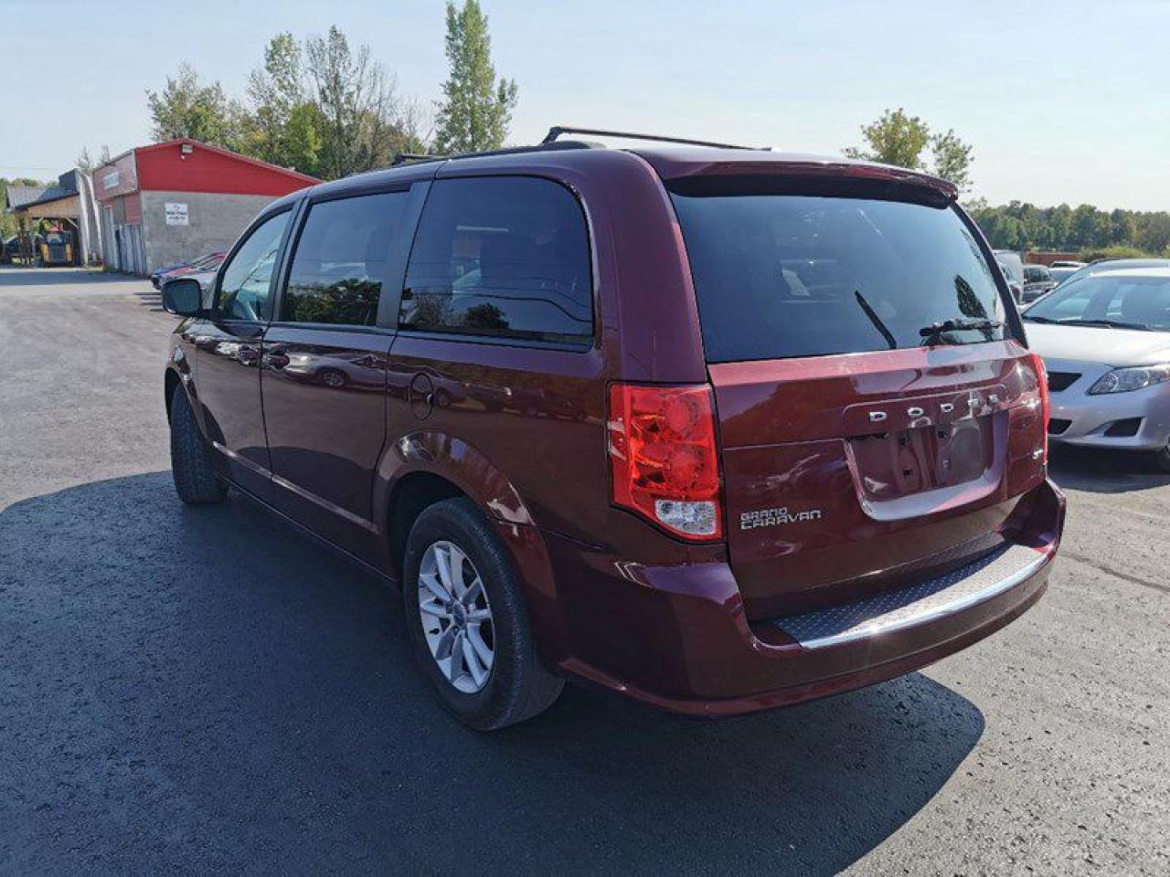 2018 Dodge Grand Caravan SE - Photo #3