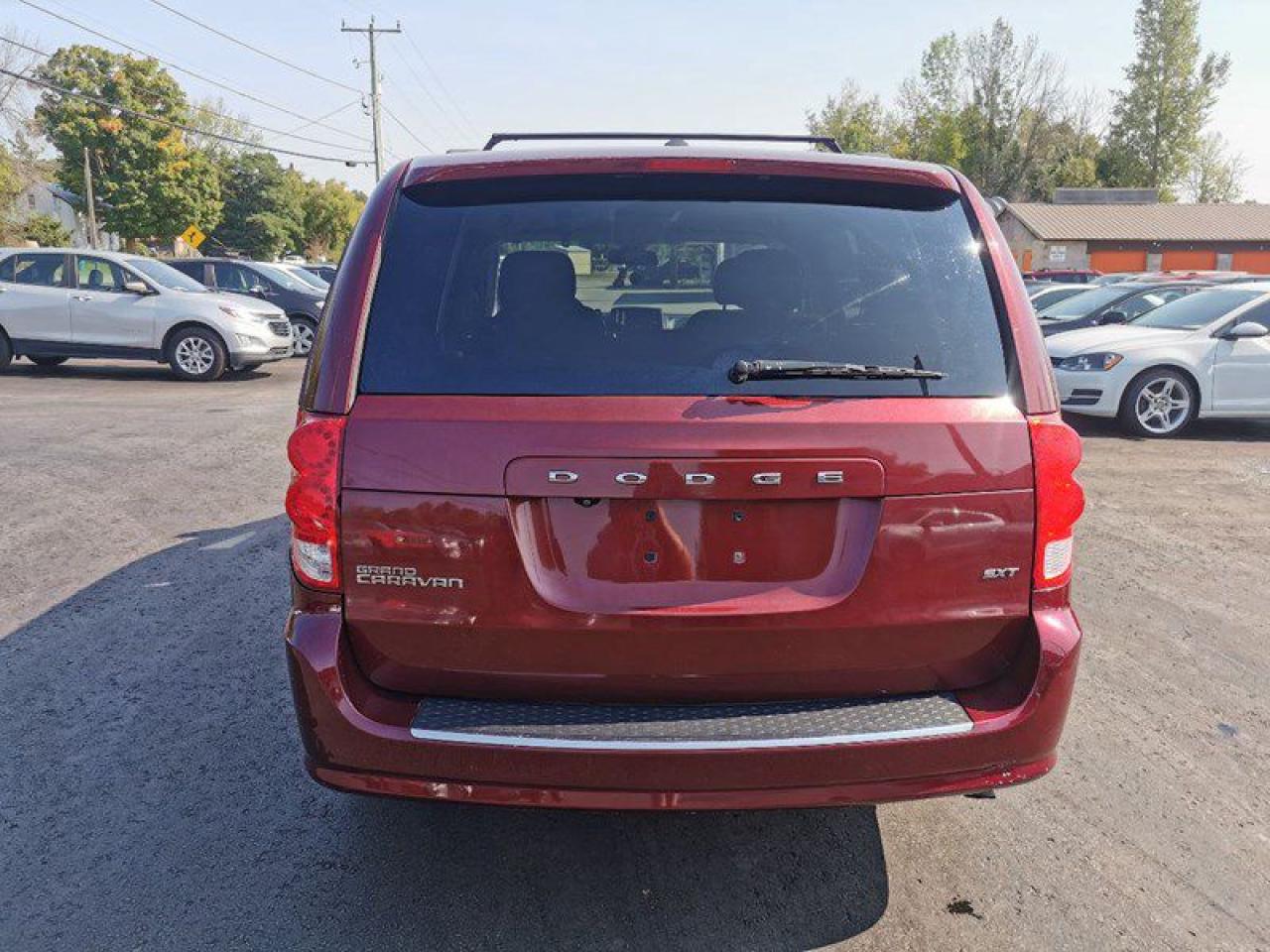 2018 Dodge Grand Caravan SE - Photo #4