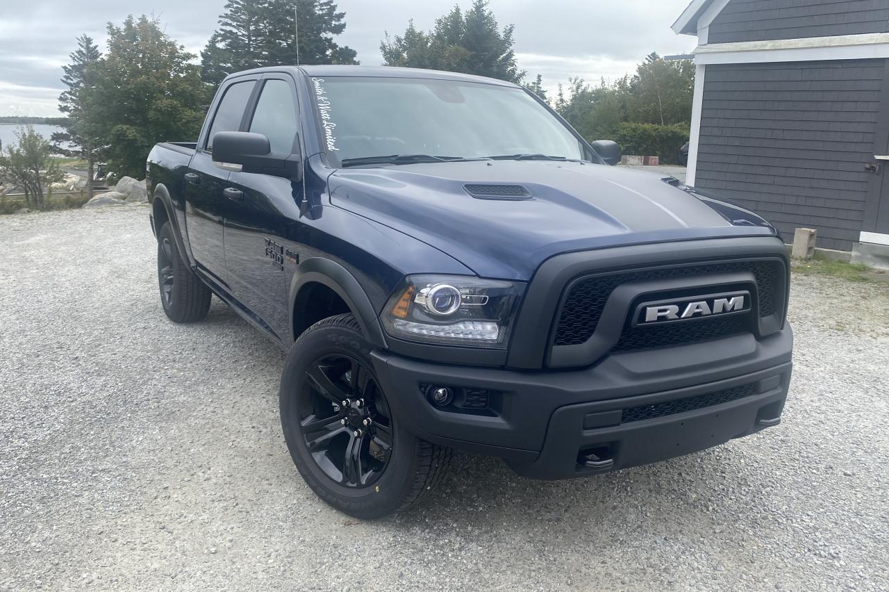 New 2024 RAM 1500 Classic WARLOCK 4X4 CREW CAB 5'7