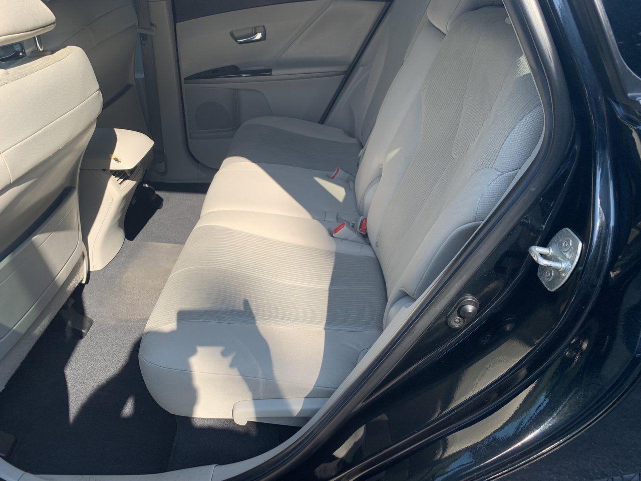 2013 Toyota Venza LE - Photo #8
