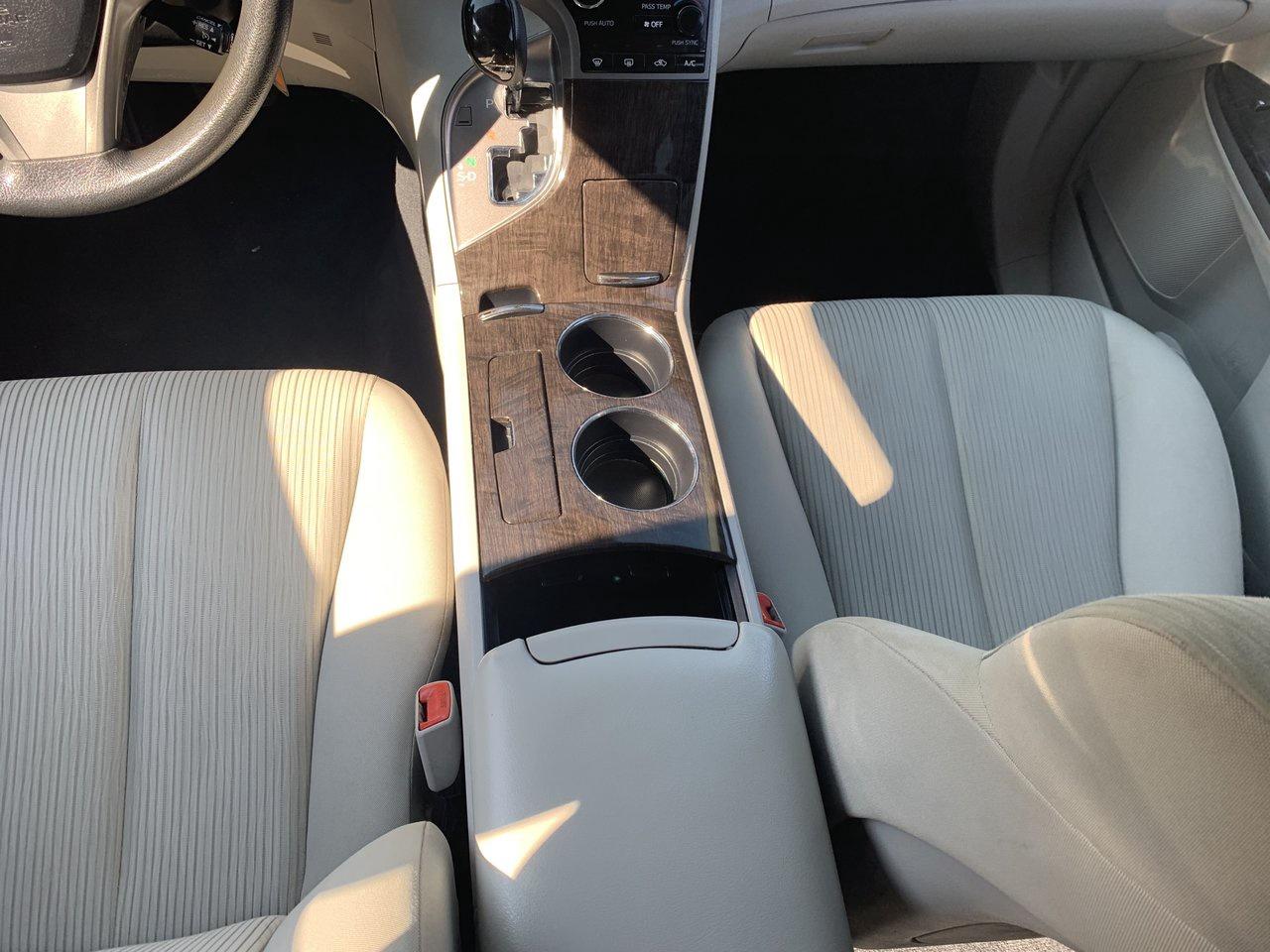 2013 Toyota Venza LE - Photo #10