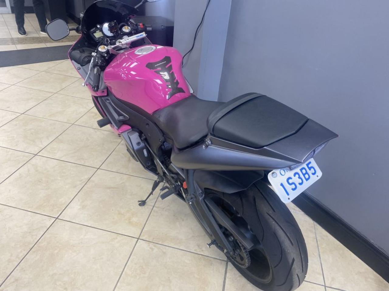 2005 Yamaha YZF-R6 " - Photo #2