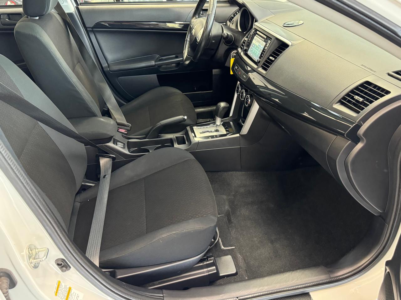 2016 Mitsubishi Lancer SE+Roof+Camera+Heated Seats+A/C+CLEAN CARFAX - Photo #23