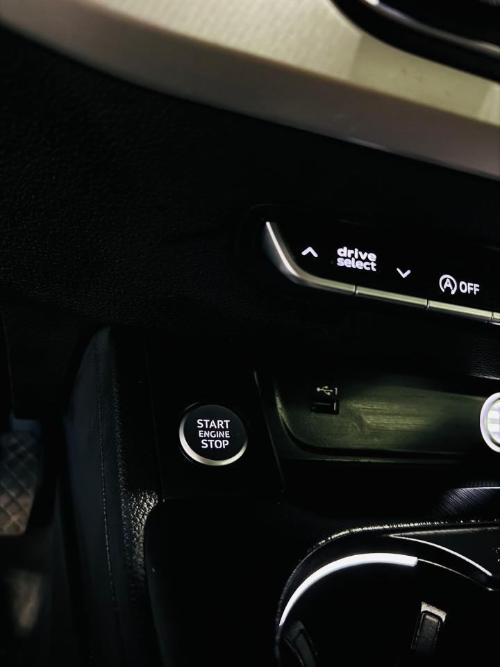 2019 Audi A4 LEATHER|ROOF|BACKUPCAM| - Photo #12