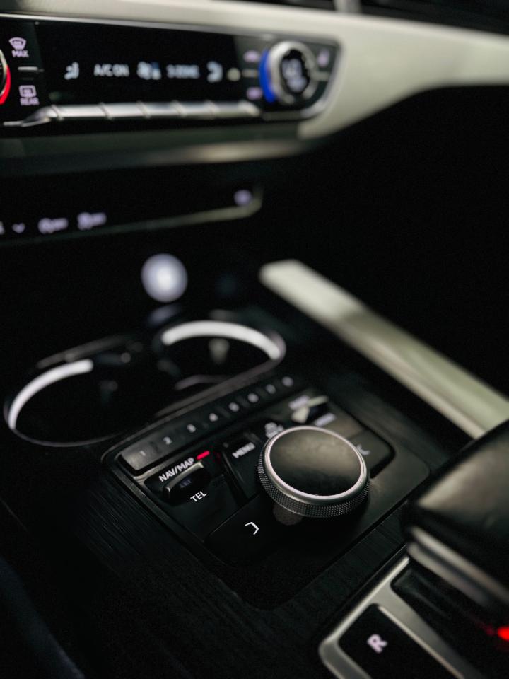 2019 Audi A4 LEATHER|ROOF|BACKUPCAM| - Photo #21
