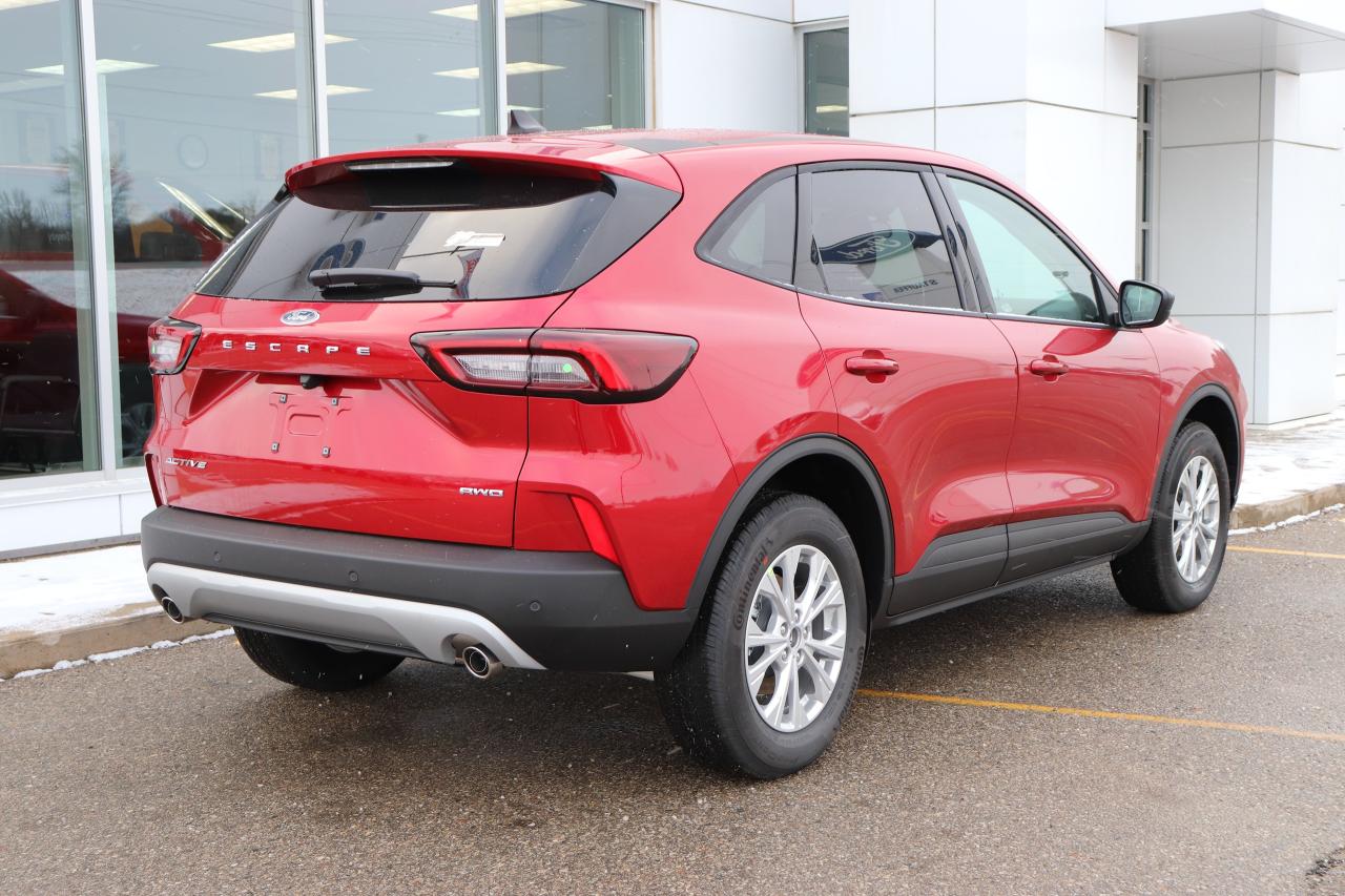 2025 Ford Escape Active AWD Photo