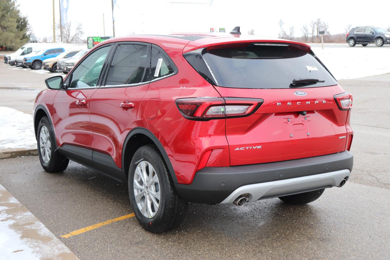 2025 Ford Escape Active AWD Photo