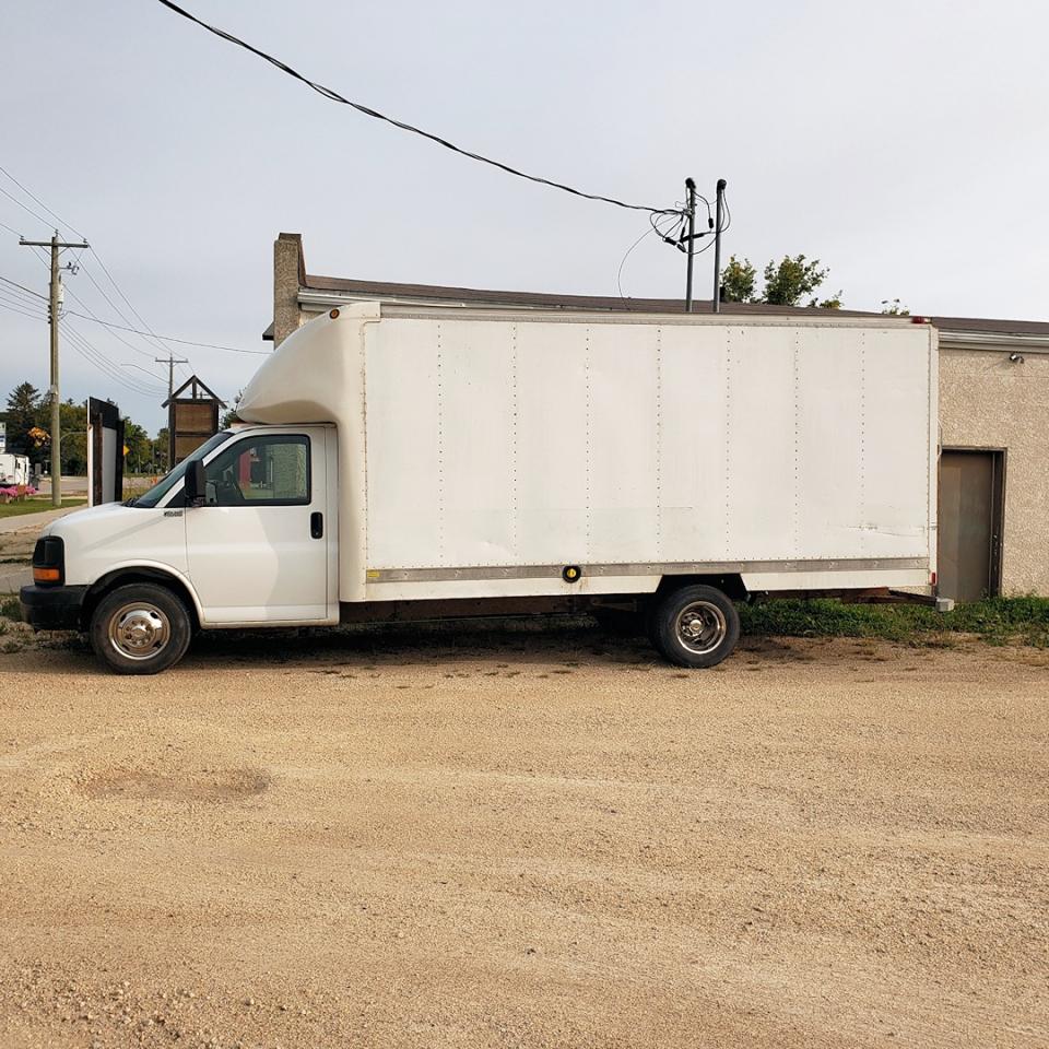 2011 Chevrolet Express 3500 Cube Van with  6.0L V-8 - Photo #2