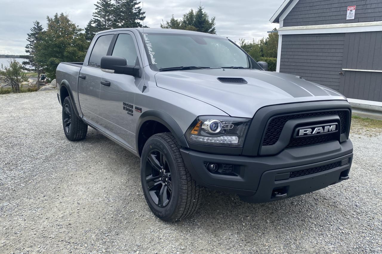 New 2024 RAM 1500 Classic WARLOCK 4X4 CREW CAB 5'7