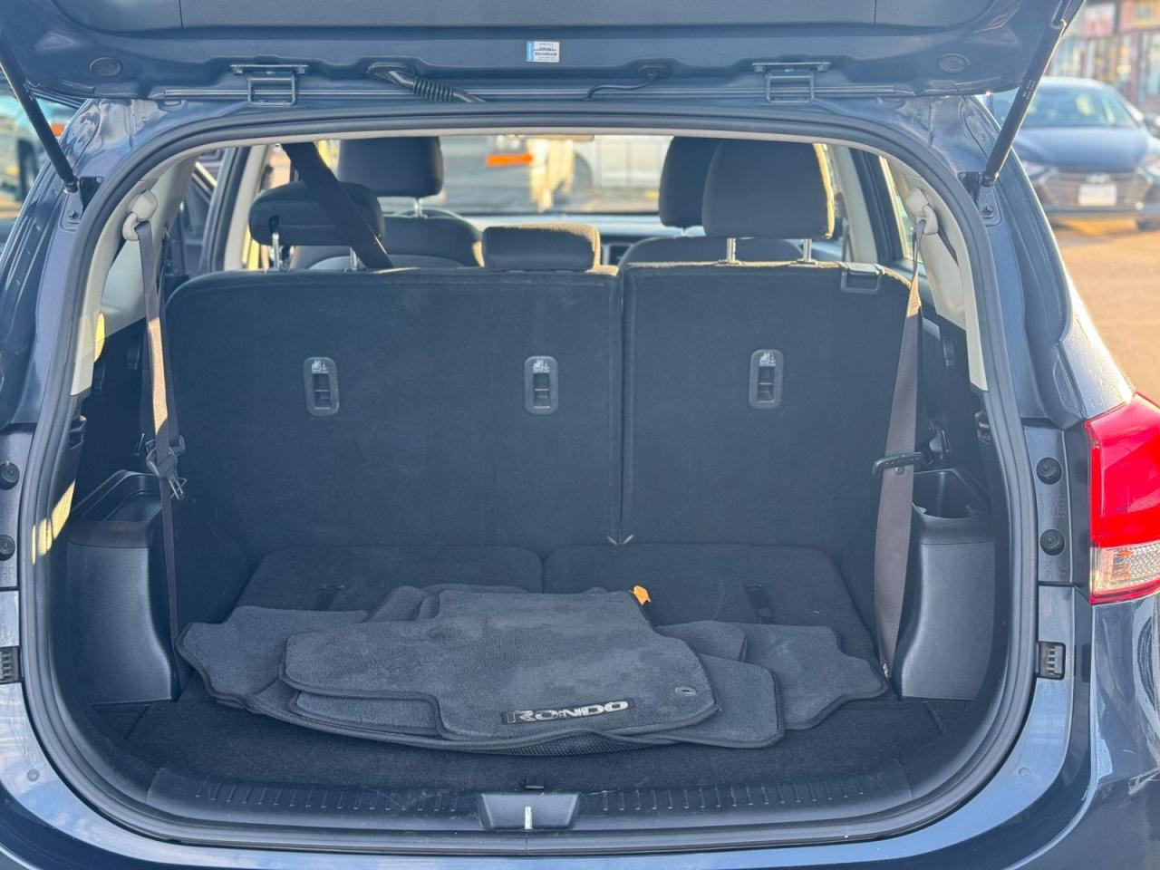 2015 Kia Rondo AUTO NO ACCIDENT 7 PASS BLUETOOTH HEATED SEATS - Photo #11