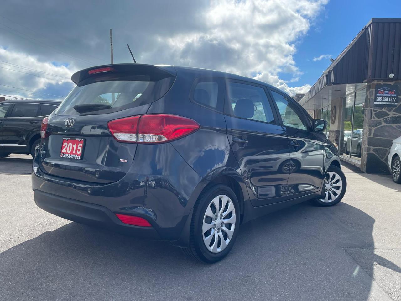 2015 Kia Rondo AUTO NO ACCIDENT 7 PASS BLUETOOTH HEATED SEATS Photo4