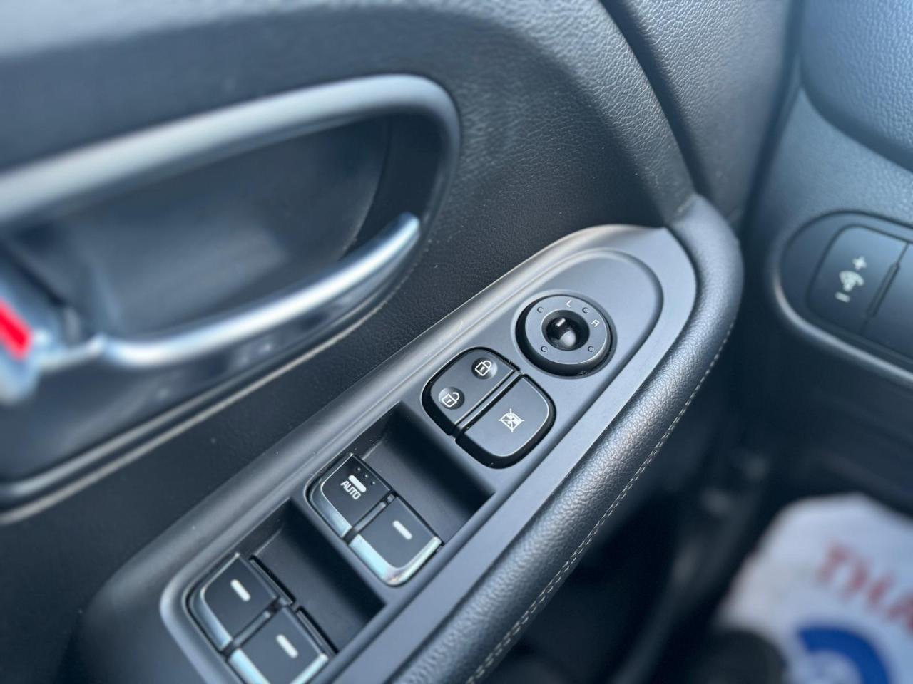 2015 Kia Rondo AUTO NO ACCIDENT 7 PASS BLUETOOTH HEATED SEATS - Photo #18