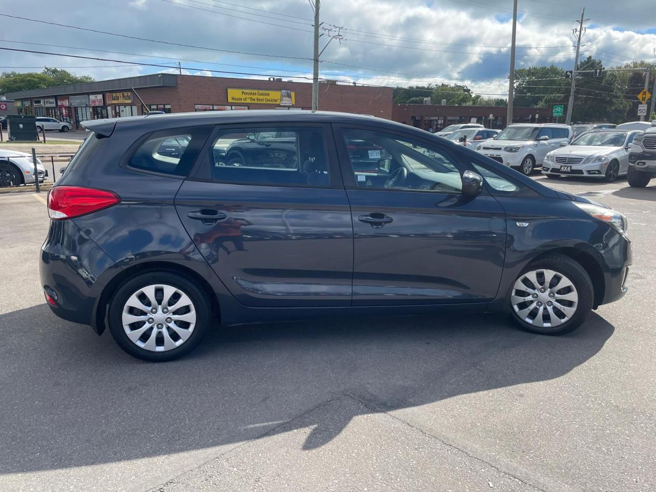 2015 Kia Rondo AUTO NO ACCIDENT 7 PASS BLUETOOTH HEATED SEATS - Photo #6