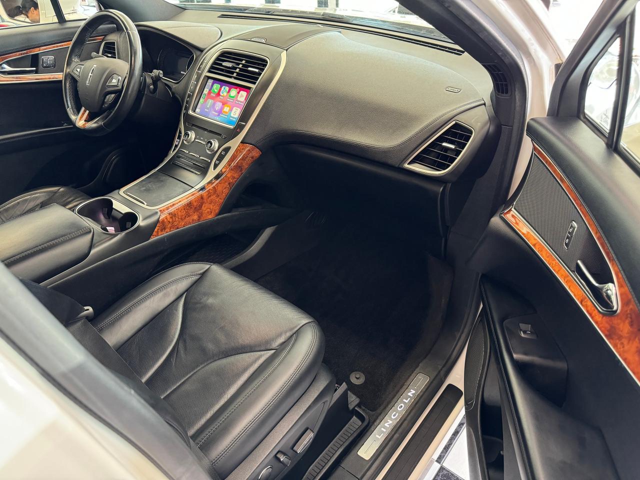 2017 Lincoln MKX Reserve+Cooled Leather+AdaptiveCruise+CLEAN CARFAX - Photo #22