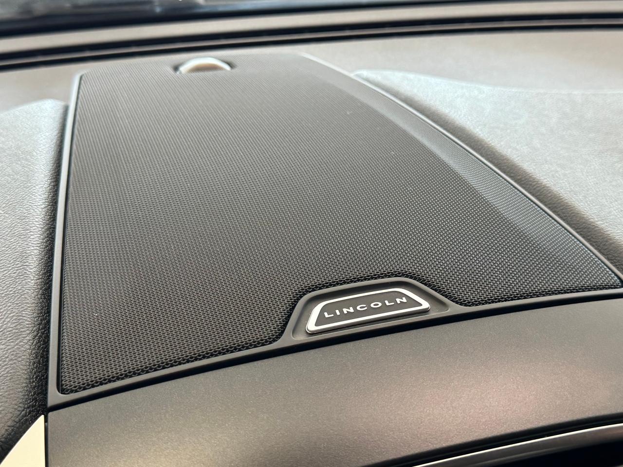 2017 Lincoln MKX Reserve+Cooled Leather+AdaptiveCruise+CLEAN CARFAX - Photo #29