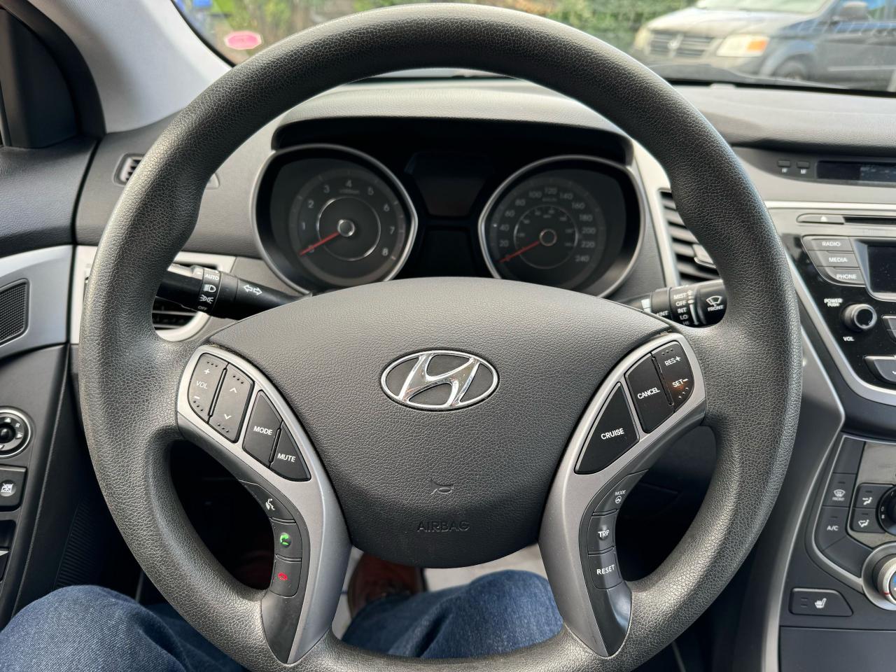 2015 Hyundai Elantra GL - Photo #7