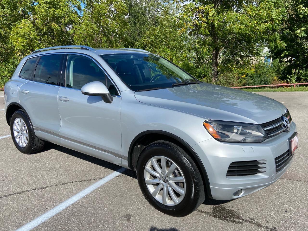 Used 2014 Volkswagen Touareg Comfortline ** 9.8L/100KM, AWD, NAVI, BACK CAM ** for sale in St Catharines, ON