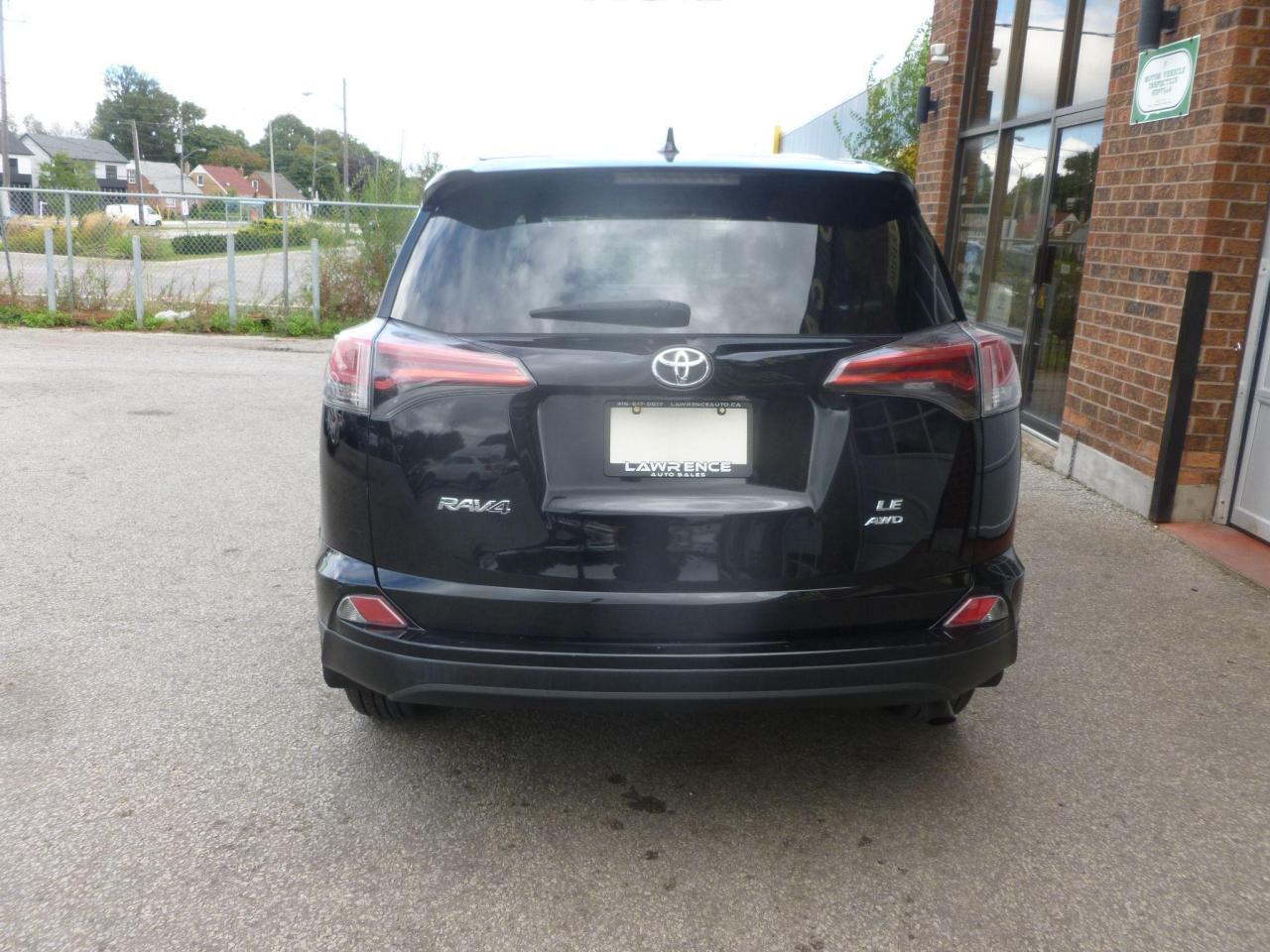 2016 Toyota RAV4  Photo3