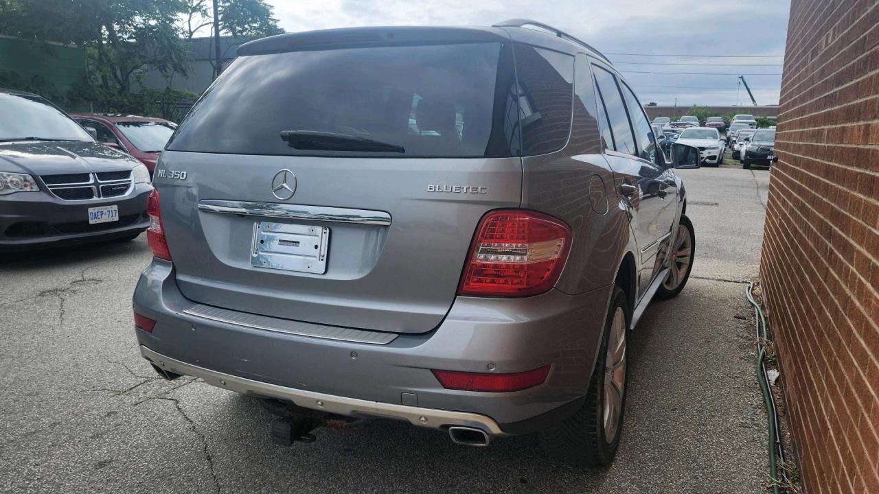 2011 Mercedes-Benz ML-Class DIESEL 4dr ML 350 BlueTEC Photo4
