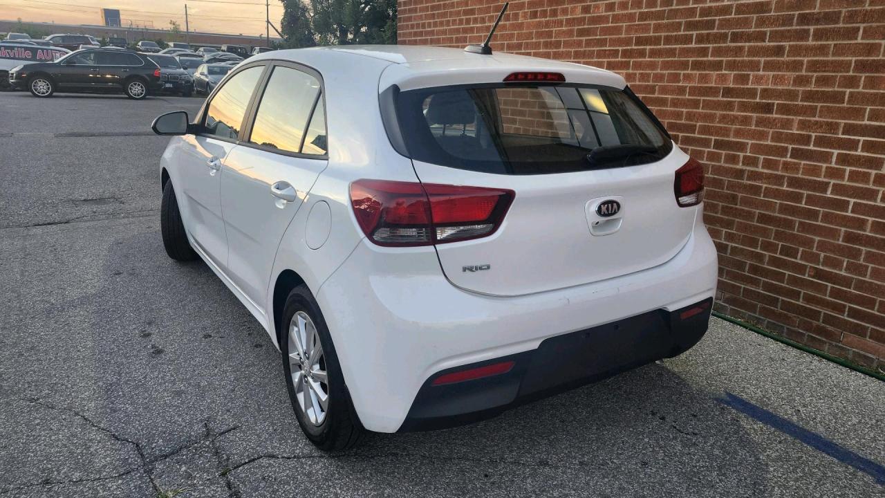 2020 Kia Rio 5-Door LX Automatic Alloy Wheels Photo2