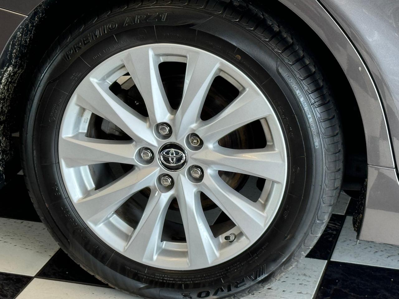 2019 Toyota Camry LE+Adaptive Cruise+Lane Keep Assist+CLEAN CARFAX - Photo #51