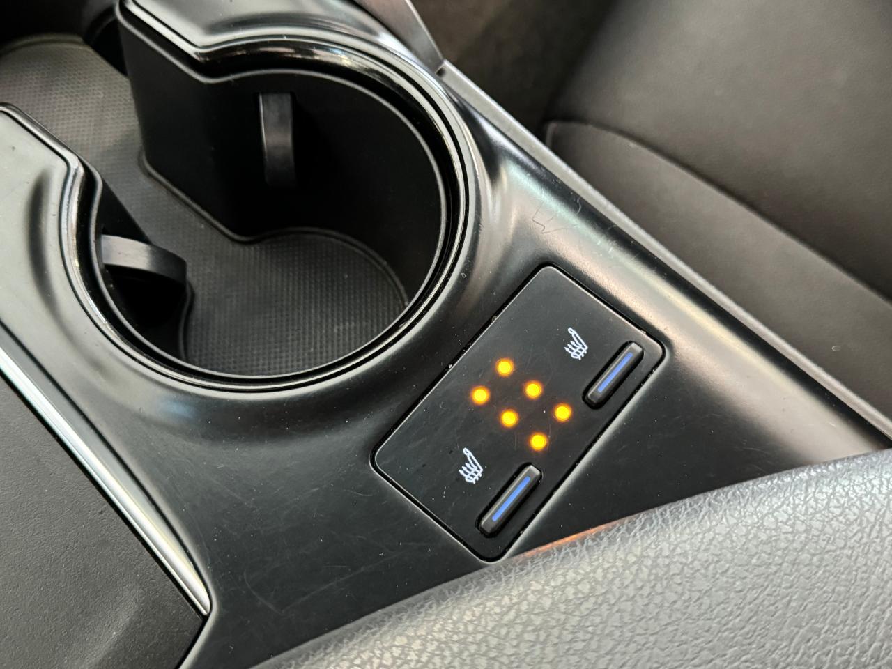 2019 Toyota Camry LE+Adaptive Cruise+Lane Keep Assist+CLEAN CARFAX - Photo #35