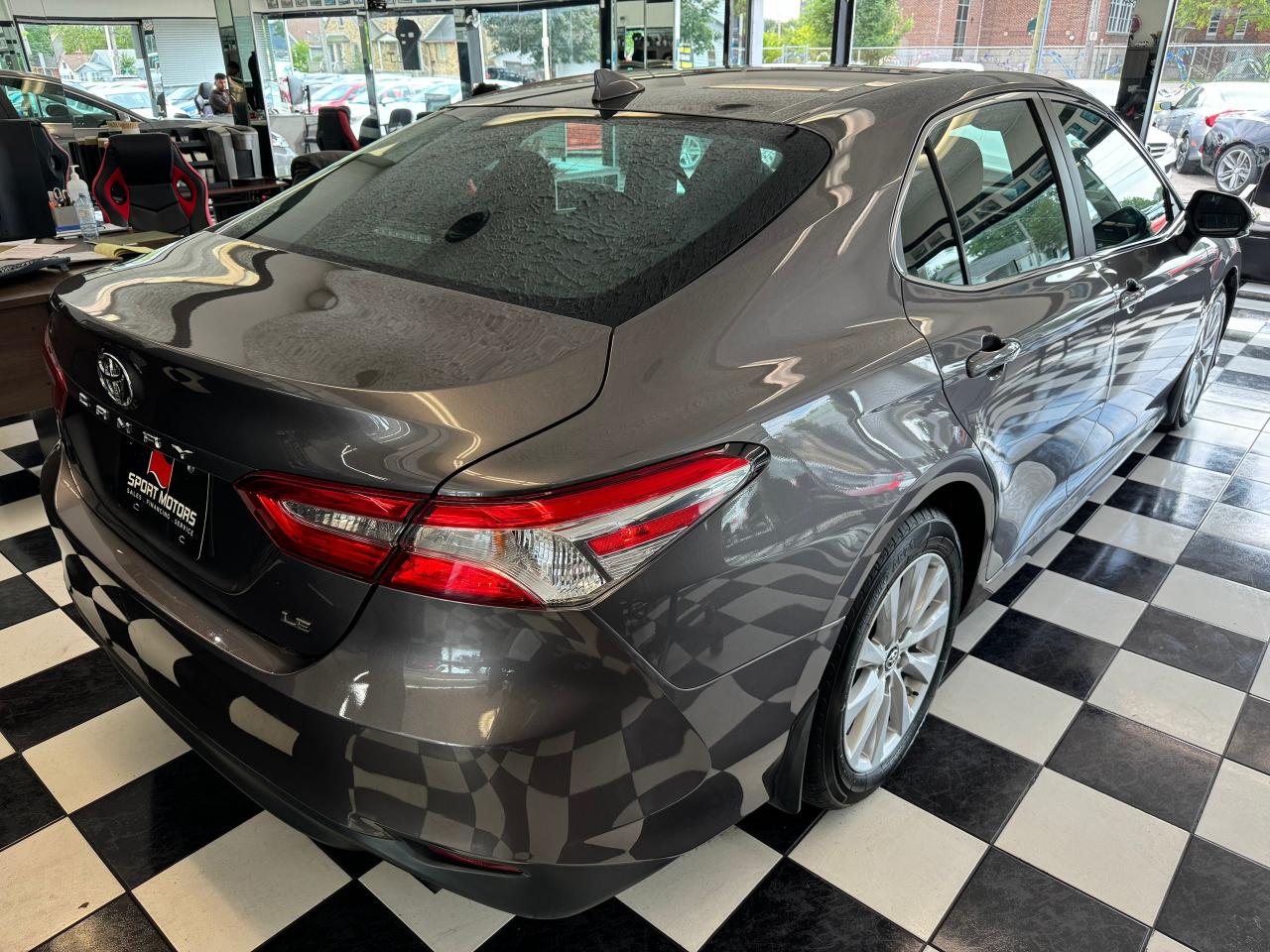 2019 Toyota Camry LE+Adaptive Cruise+Lane Keep Assist+CLEAN CARFAX Photo7