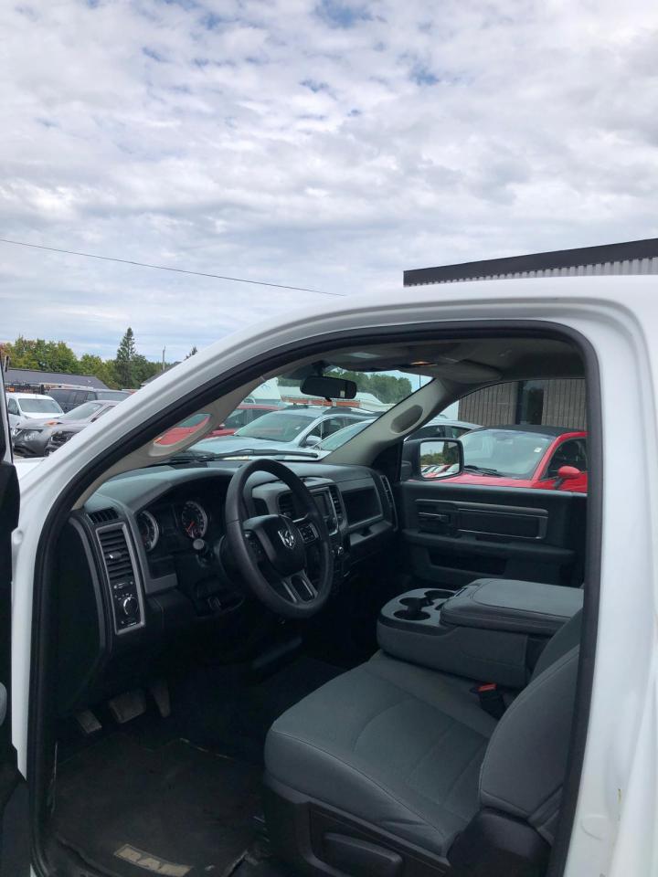 2020 RAM 1500 Classic 4x4 Reg Cab 8' Box - Photo #9