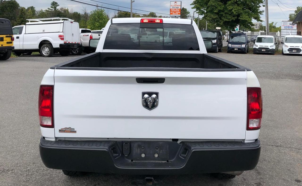 2020 RAM 1500 Classic 4x4 Reg Cab 8' Box - Photo #4