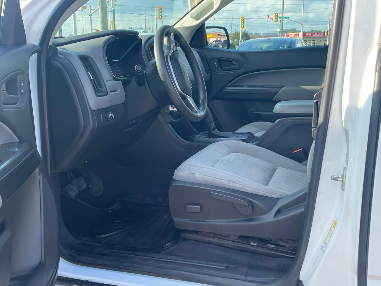 2020 Chevrolet Colorado 2WD Ext Cab 128" Work Truck 4 Seats  LOW KM T-BOX - Photo #25