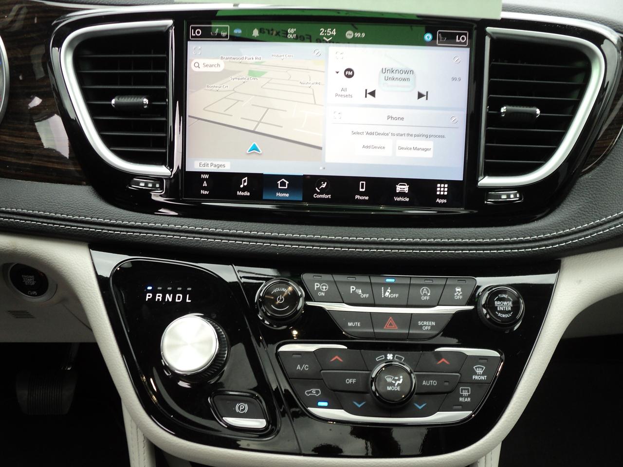 2023 Chrysler Pacifica Limited FWD 3.6L PanoramicRoof 7SeaterNavLeather - Photo #21