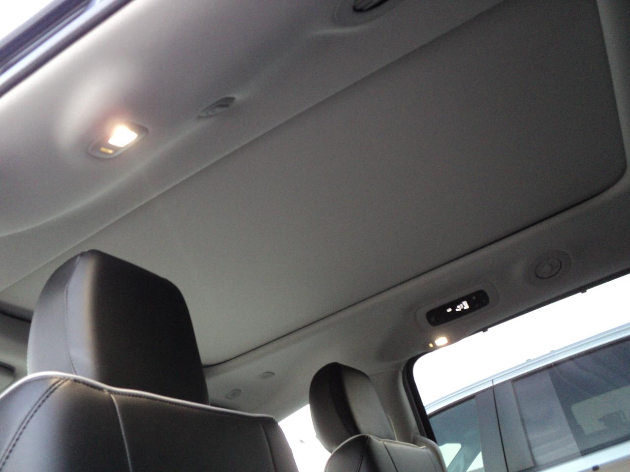 2023 Chrysler Pacifica Limited FWD 3.6L PanoramicRoof 7SeaterNavLeather - Photo #24