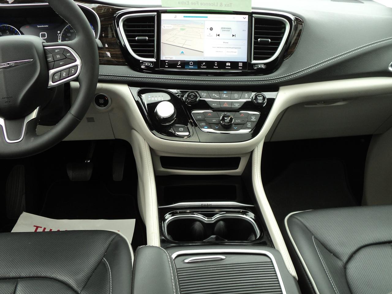 2023 Chrysler Pacifica Limited FWD 3.6L PanoramicRoof 7SeaterNavLeather - Photo #20