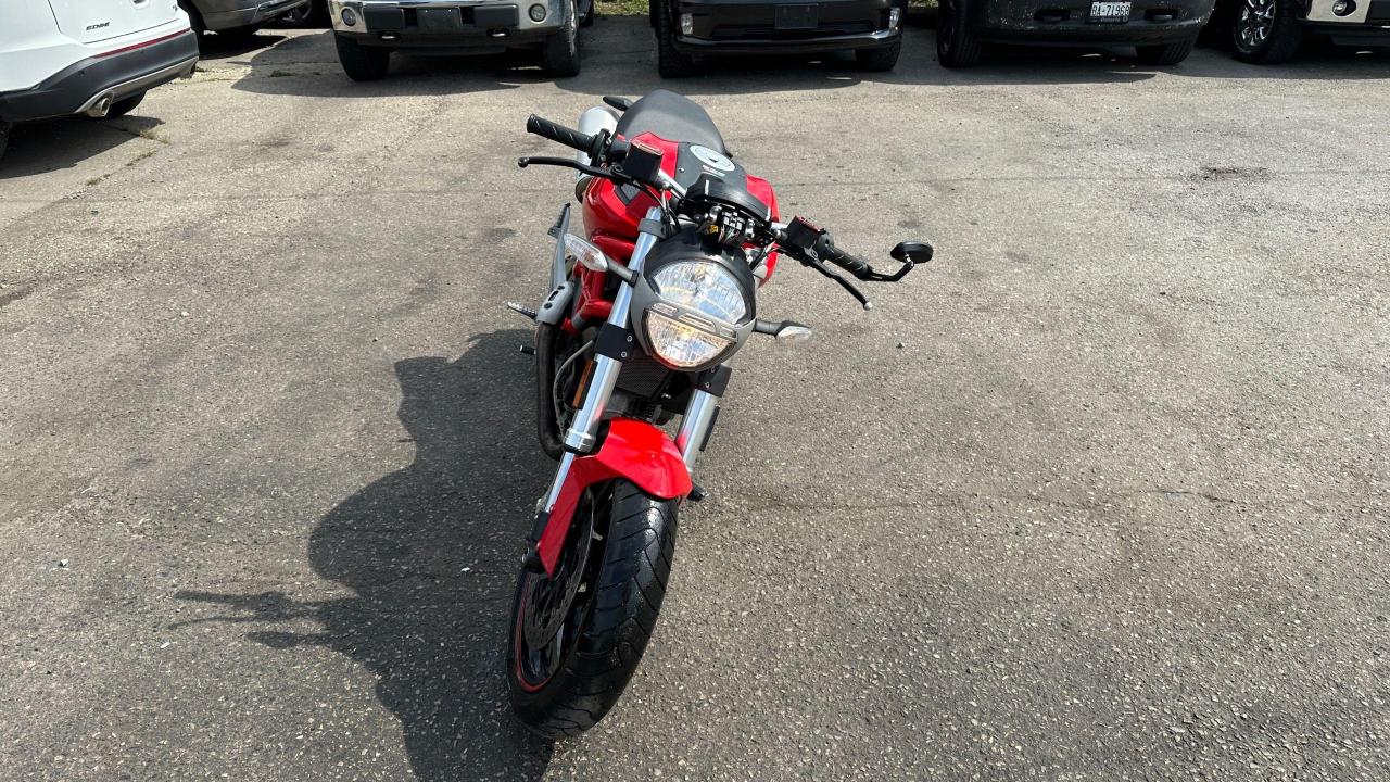 2009 Ducati Monster 696, RUNS GREAT, ONLY 24KMS, SALVAGE TITLE, AS IS - Photo #8