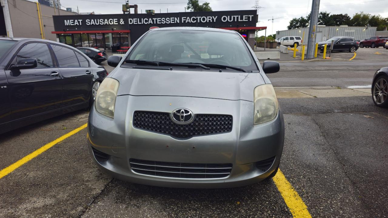 2008 Toyota Yaris CE - Photo #2