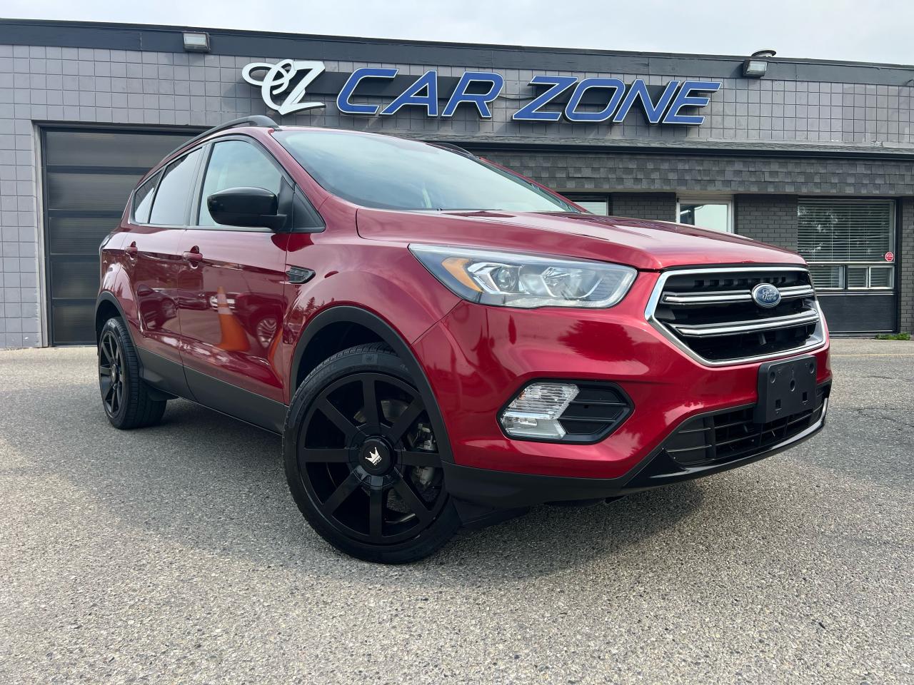 Used 2018 Ford Escape **SE 4WD** for sale in Calgary, AB