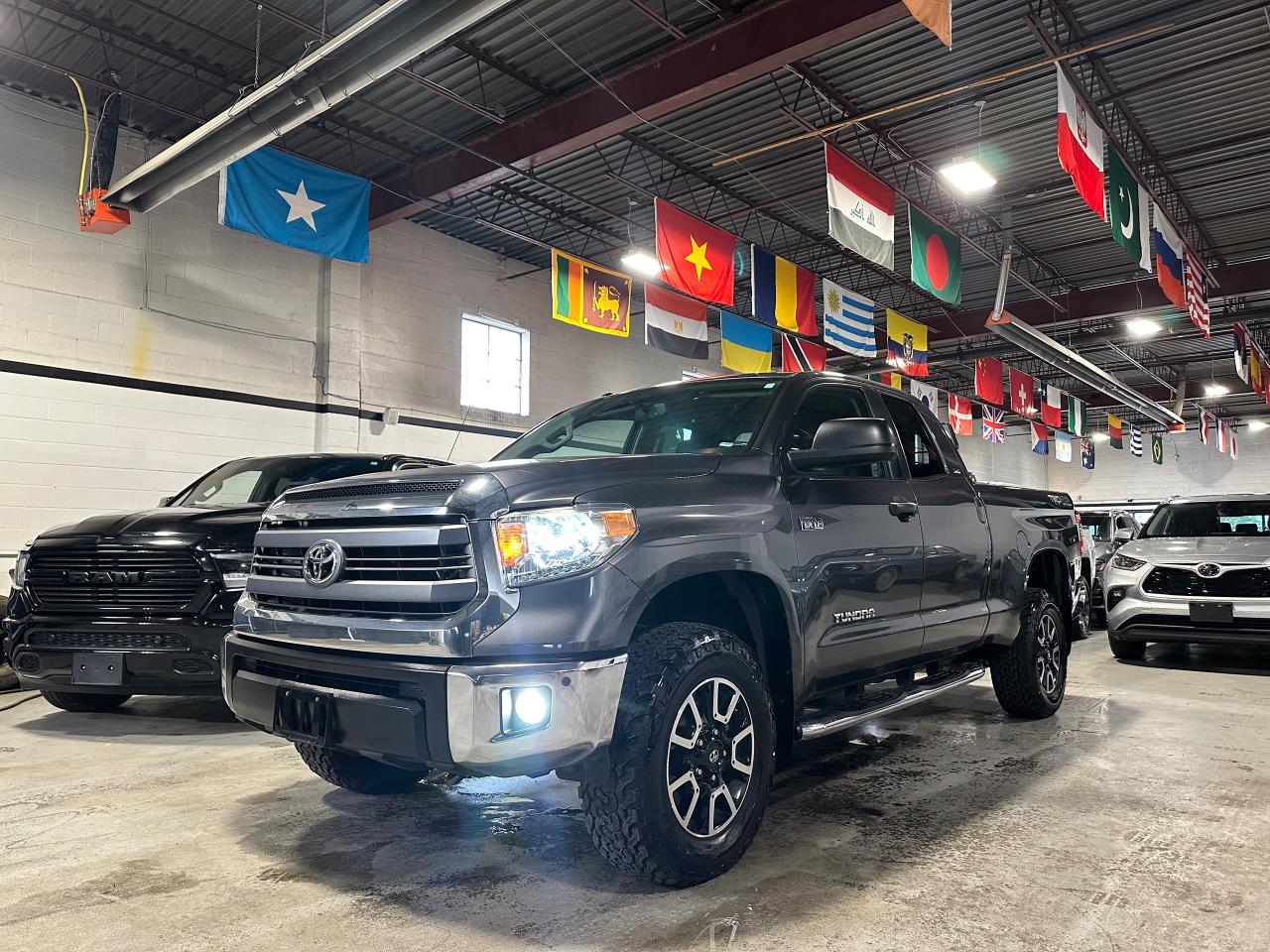 2017 Toyota Tundra 4WD DOUBLE CAB 146" 5.7L SR5 PLUS - Photo #1