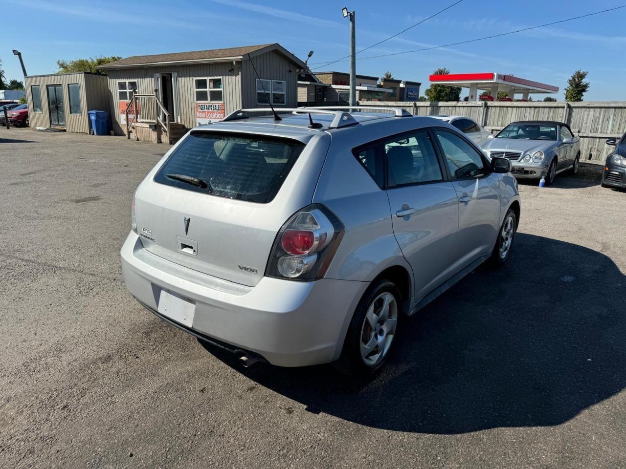 2009 Pontiac Vibe HATCH, 4 CYL, TOYOTA ENGINE, ONLY 75KMS, CERT - Photo #5