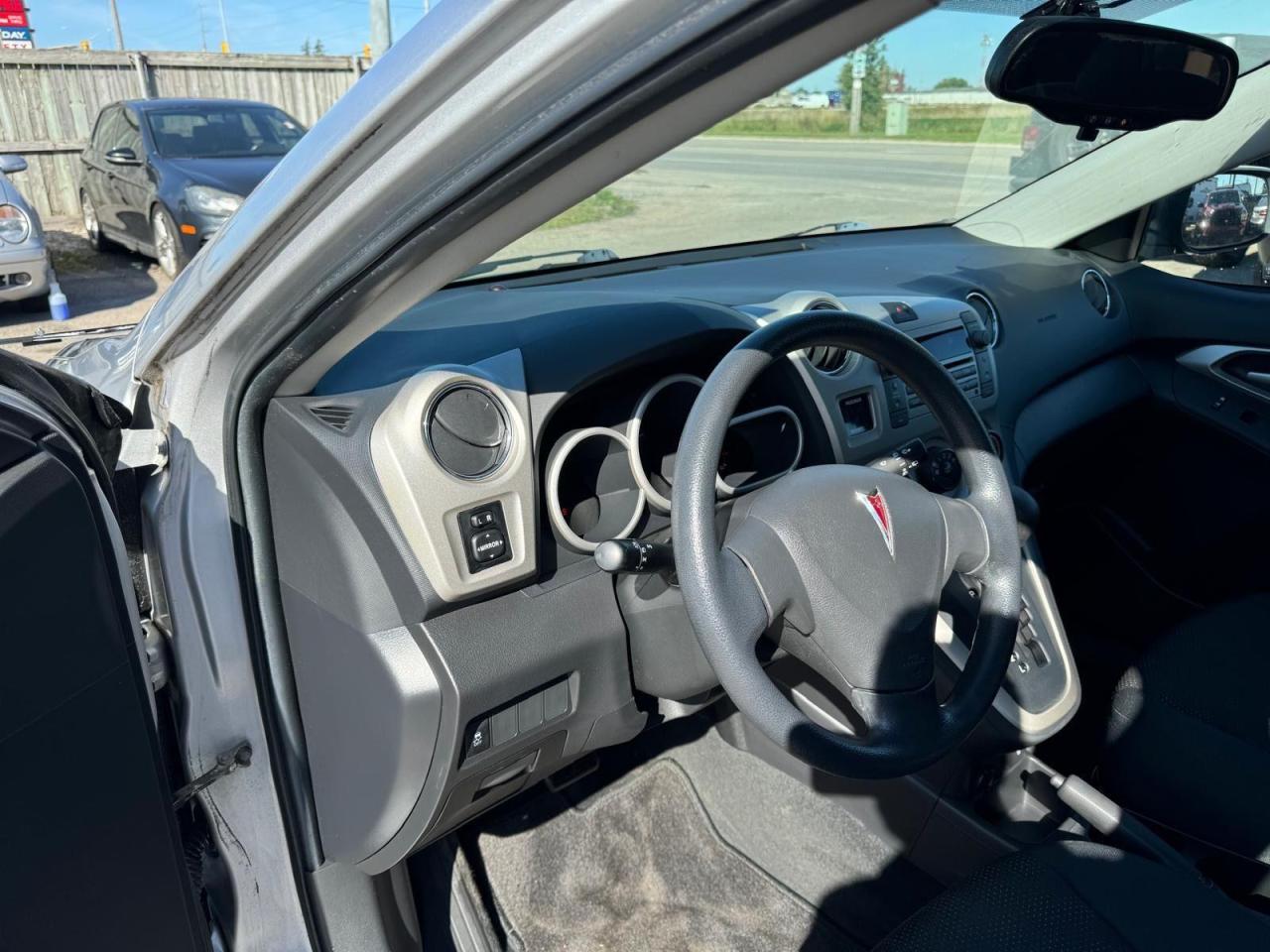 2009 Pontiac Vibe HATCH, 4 CYL, TOYOTA ENGINE, ONLY 75KMS, CERT - Photo #10