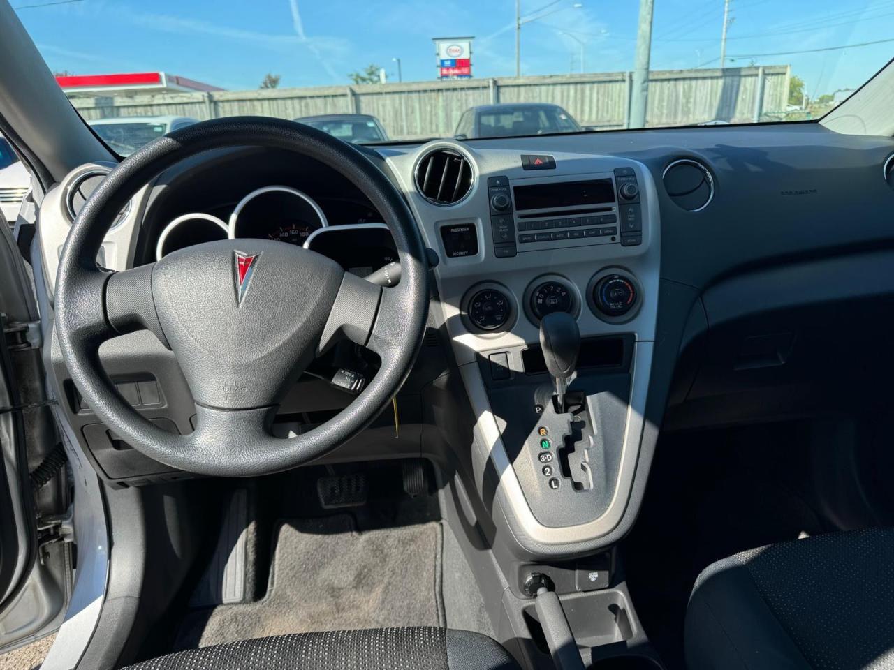 2009 Pontiac Vibe HATCH, 4 CYL, TOYOTA ENGINE, ONLY 75KMS, CERT - Photo #12