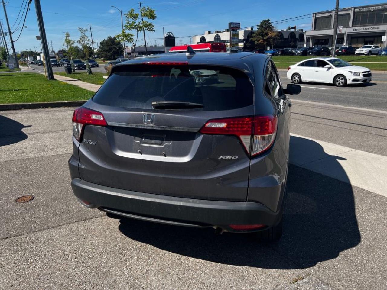 2021 Honda HR-V LX AWD/BACKUP CAMERA/CARPLAY/ALLOY WHEELS/HEATED S - Photo #4
