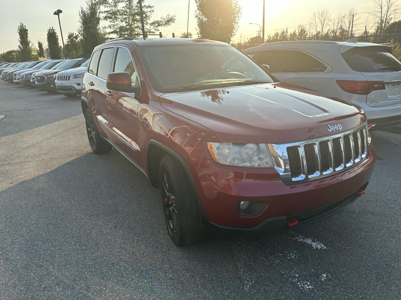 2011 Jeep Grand Cherokee  - Photo #2