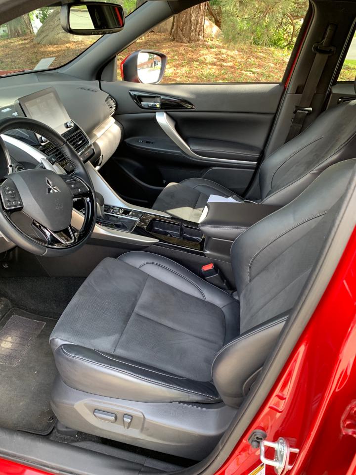 2022 Mitsubishi Eclipse Cross SEL S-AWC “-YES,...ONLY 34,961KMS!! 1 LOCAL OWNER! Photo4