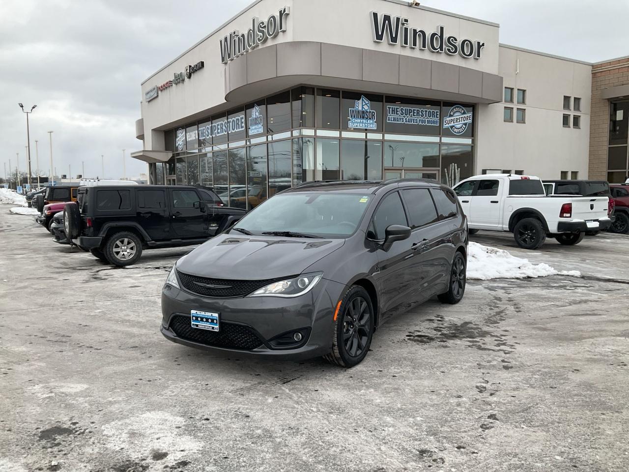 Used 2019 Chrysler Pacifica Touring Plus for sale in Windsor, ON