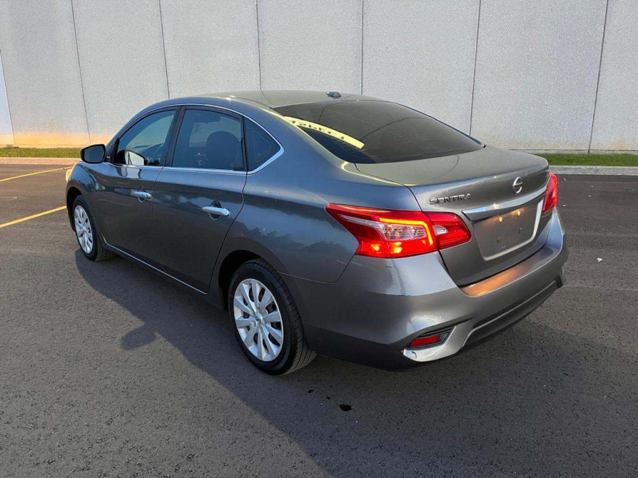 2018 Nissan Sentra SV | CLEAN CARPROOF | HEATED SEATS | BLUETOOTH | PUSH START - Photo #4