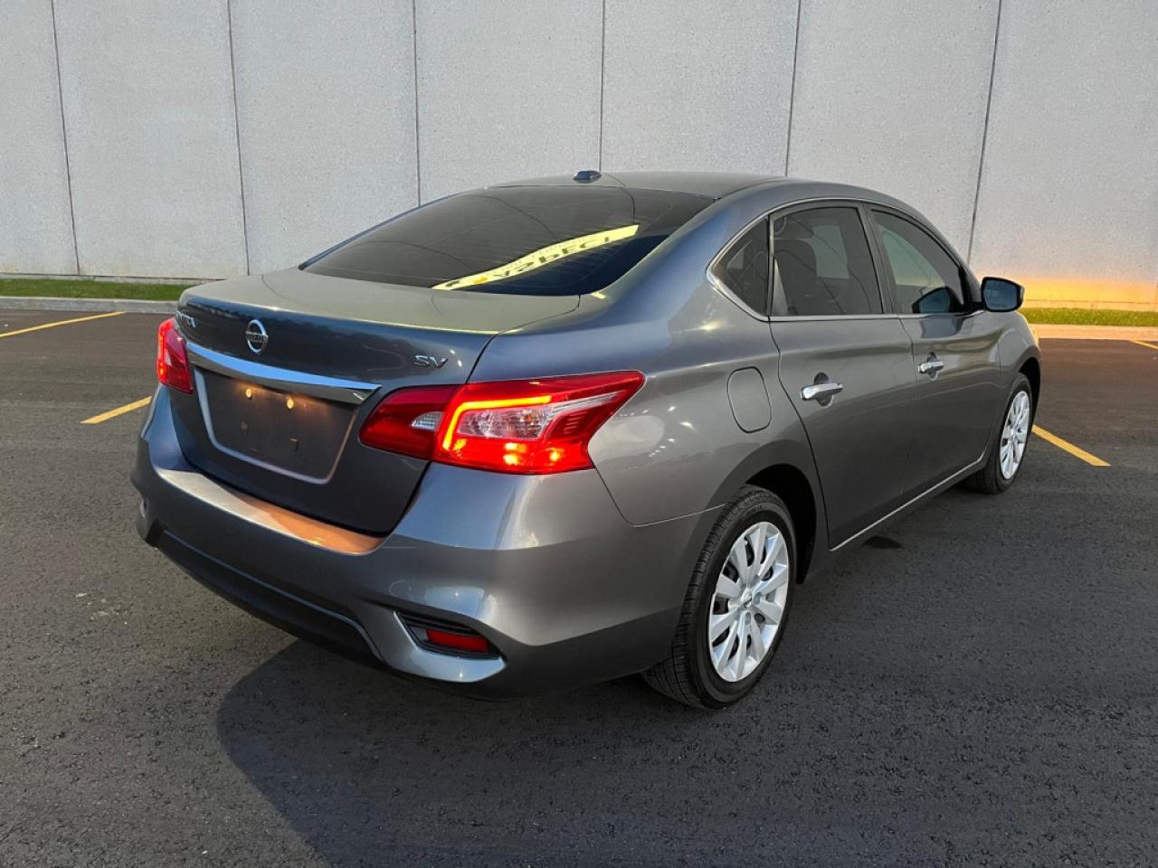 2018 Nissan Sentra SV | CLEAN CARPROOF | HEATED SEATS | BLUETOOTH | PUSH START - Photo #6