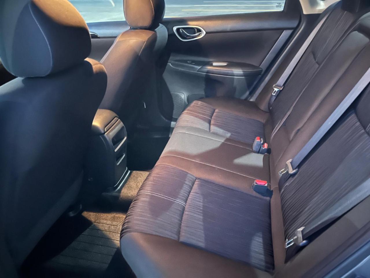 2018 Nissan Sentra SV | CLEAN CARPROOF | HEATED SEATS | BLUETOOTH | PUSH START - Photo #17